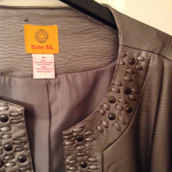 Ruby red jacket - Picture 2 of 4